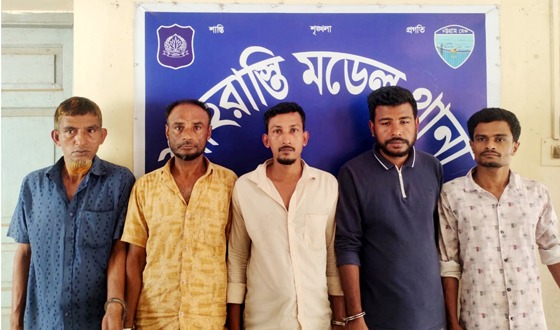 চাঁদপুরে পাঁচ জুয়াড়ি সহ গ্রেপ্তার ১০