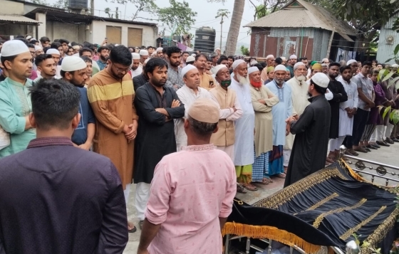 কালীগঞ্জে ছাত্রদল নেতা প্রিন্সের পিতার দাফন সম্পন্ন