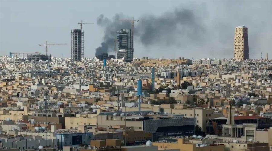 সৌদিতে ইরানের মিসাইল হামলা, বাংলাদেশিসহ নিহত ২, আহত ১২