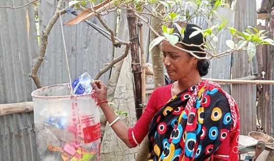 পরিবেশ সুরক্ষায় দৃষ্টি কেড়েছে ক্ষুদ্র নৃ-গোষ্ঠীদের উদ্যোগ