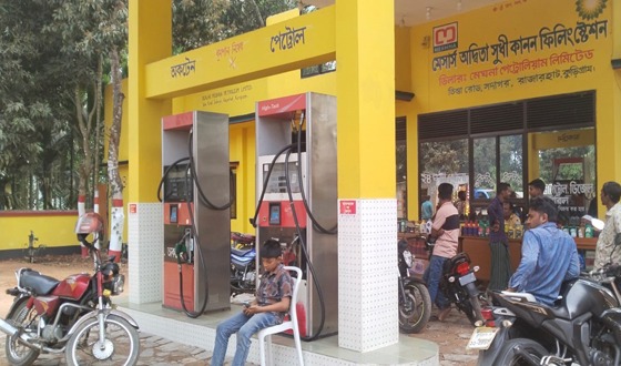 রাজারহাটে ২টি পেট্রোল পাম্প বন্ধ, ভোগান্তিতে যানবাহন চালক