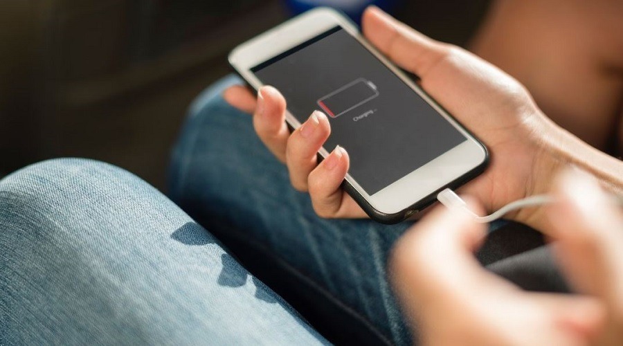 ফোনের চার্জ দ্রুত শেষ হচ্ছে? ব্যাটারি সাশ্রয় করার কিছু কার্যকরী উপায়