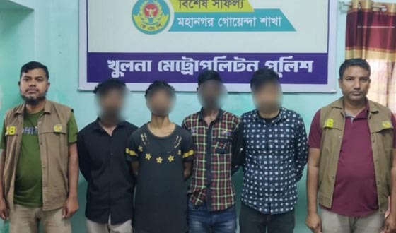 ডাকাতির প্রস্তুতিকালে কার্তুজ, চাপাতি, ইয়াবা উদ্ধার, আটক ৪