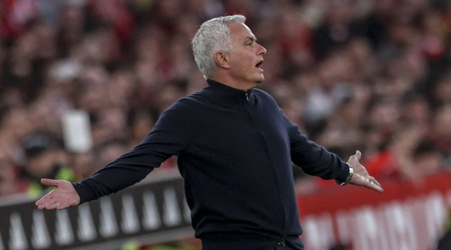 ফের নিষিদ্ধ হলেন মরিনিয়ো