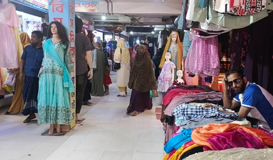 কৃষি নির্ভর অর্থনীতিতে আলুর দর পতনে জমেনি ঈদ বাজার