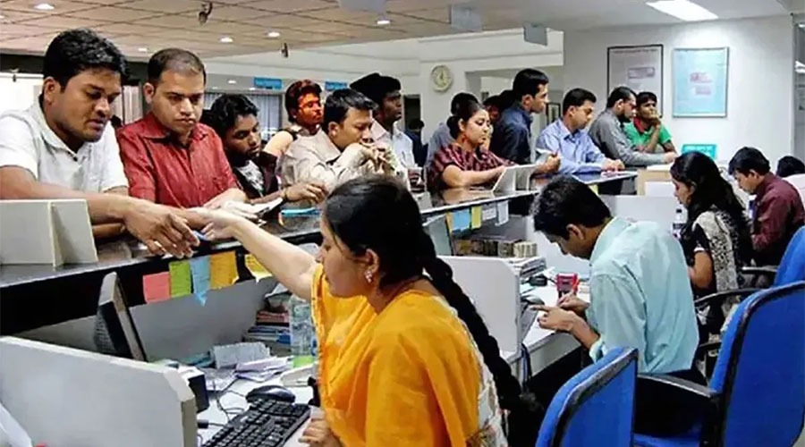 ঈদ ঘিরে আজই সরকারি চাকরিজীবীদের শেষ কর্মদিবস, পাচ্ছেন ৭ দিনের ছুটি