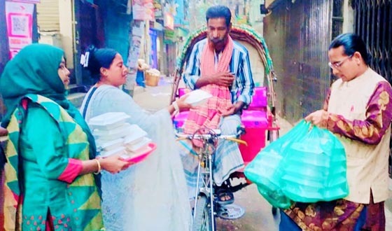 মানুষকে পরনির্ভর নয় স্বনির্ভর করুন : মোমিন মেহেদী