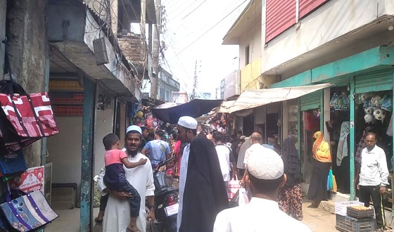 কিশোরগঞ্জে শেষ মুহুর্তে কর্মস্থল থেকে বাড়ীতে যাওয়ার ধুম