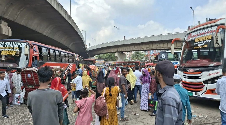 ঈদের দ্বিতীয় দিনেও ঘরমুখো মানুষের ঢল