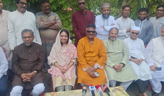 প্রতিমন্ত্রীর সঙ্গে হুইপসহ ৩ এমপির সৌজন্য সাক্ষাৎ