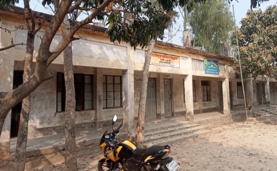 তানোরে মাদ্রাসার সভাপতি ও সুপারের বিরুদ্ধে  টাকা বাণিজ্যের অভিযোগ