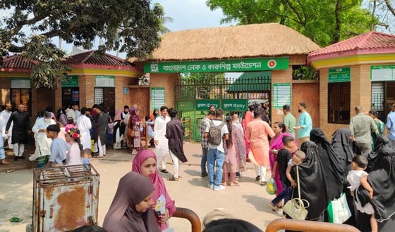 সোনারগাঁয়ে জাদুঘরসহ বিনোদন কেন্দ্রগুলোতে উপচেপড়া ভিড়