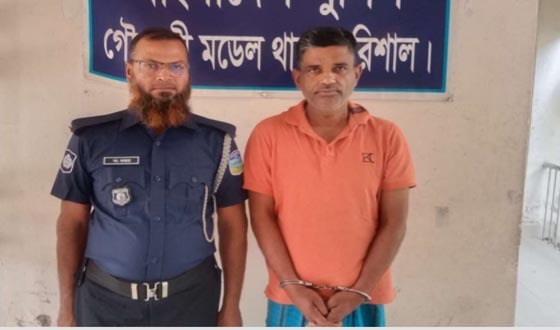 মাদক ব্যবসায়ীকে আটক করে পুলিশের দিলেন বিএনপি নেতা