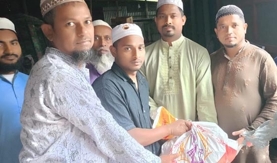 সেবায় তারুন্যের ঐক্য ফাউন্ডেশনের উদ্যোগে খাদ্যসামগ্রী বিতরণ