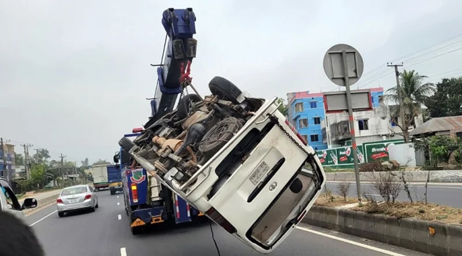 ঈদ ঘিরে সড়কে সাত দিনে ২০৪ মৃত্যু, সরকারি হিসাবের সাথে গড়মিল