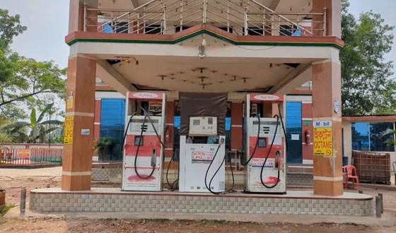 ভালুকায় পেট্রোল ও অকটেনের সংকট, ভোগান্তিতে চালকরা