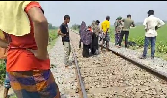 কালীগঞ্জে ট্রেনে কাটা পড়ে অজ্ঞাত যুবতীর মৃত্যু