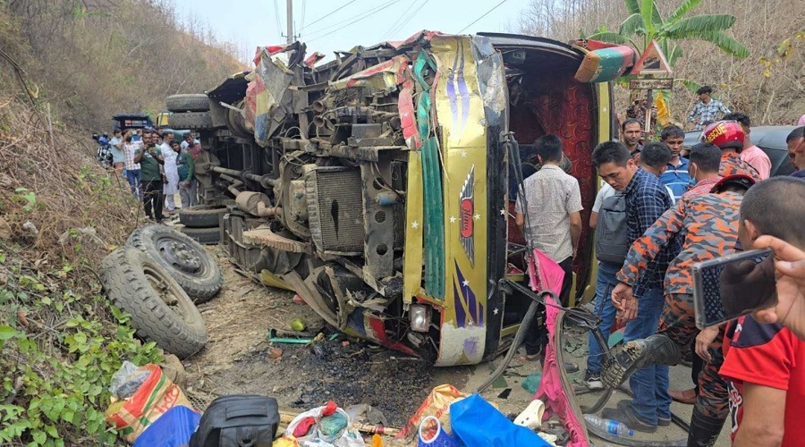 রাঙ্গামাটিতে বাস উল্টে আহত অন্তত ১৯ যাত্রী