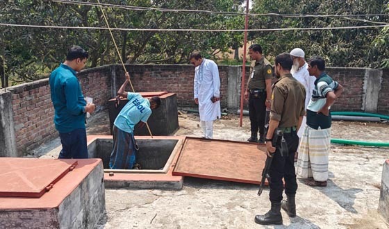 গোমস্তাপুরে ভ্রাম্যমান আদালতে ফিলিং স্টেশনকে অর্থদণ্ড