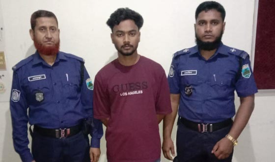 শিশুকে প্রতারণার ফাঁদে ফেলে স্বর্ণ হাতিয়ে নেয়া জুয়েলারি মালিক গ্রেফতার