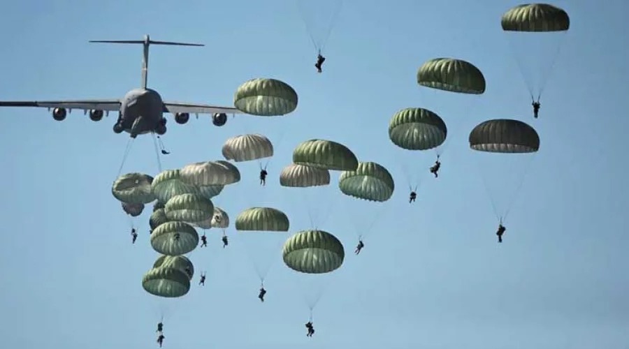 ইরানের বিরুদ্ধে প্যারাস্যুেট নামবে ২ হাজার মার্কিন সেনা