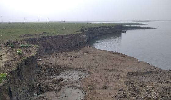 বাজিতপুর ও নিকলীতে ফসলি জমি মাটি কাটছে মাটি খেকুরা