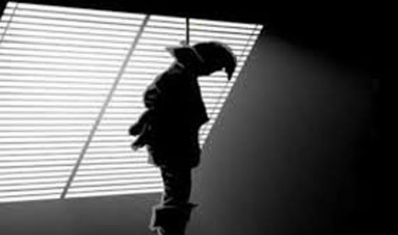 হাটহাজারীতে নির্মাণ শ্রমিকের ঝুলন্ত লাশ উদ্ধার