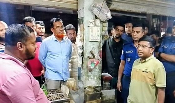 হাইমচরে অতিরিক্ত দামে জ্বালানি তেল বিক্রিতে ব্যবসায়ীকে জরিমানা