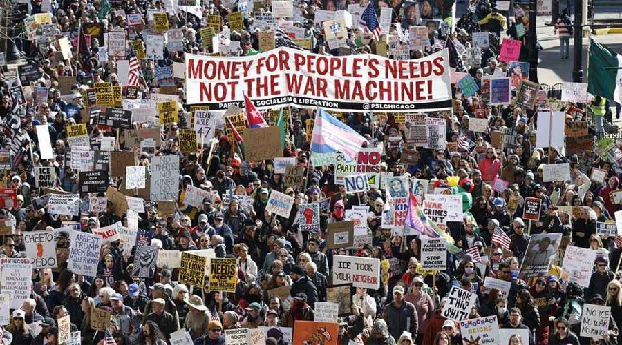 ‘ট্রাম্প হঠাও’ স্লোগানে উত্তাল যুক্তরাষ্ট্র, ৮০ লাখ মানুষের কণ্ঠে এক দাবি