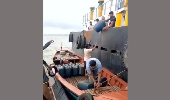 গজারিয়ায় মেঘনায় তেল চুরির সিন্ডিকেট, চলছে ডিজেল পাচার