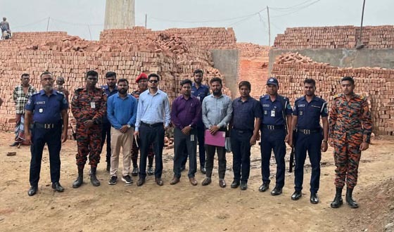 টাঙ্গাইলে অনুমোদনহীন ৪ ইট ভাটায় সাড়ে ১২ লাখ টাকা জরিমানা