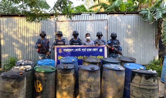 চাঁদপুরে অবৈধভাবে মজুদকৃত জ্বালানি তেল জব্দ, জরিমানা