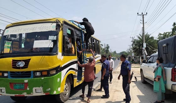 ঝিনাইগাতীতে অতিরিক্ত ভাড়া আদায়ে জরিমানা