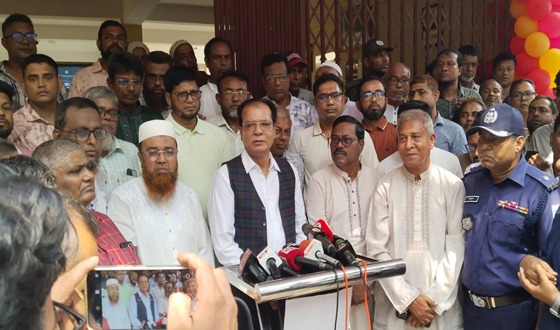 ‘দুর্নীতি-অনিয়ম রোধে আইনশৃঙ্খলা বাহিনীর পাশাপাশি জনগণের সহযোগিতা প্রয়োজন’