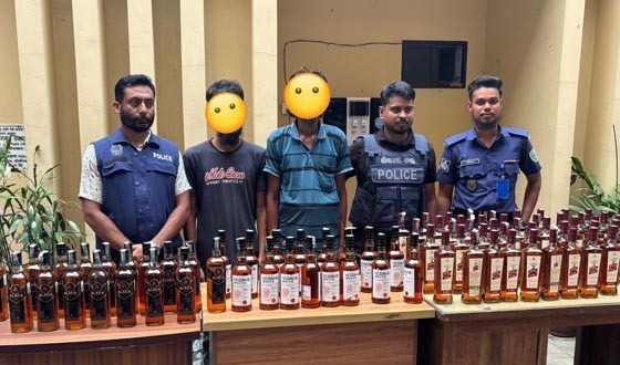 মৌলভীবাজারে ৮০ বোতল বিদেশি মদসহ ট্রাক জব্দ, গ্রেফতার ২