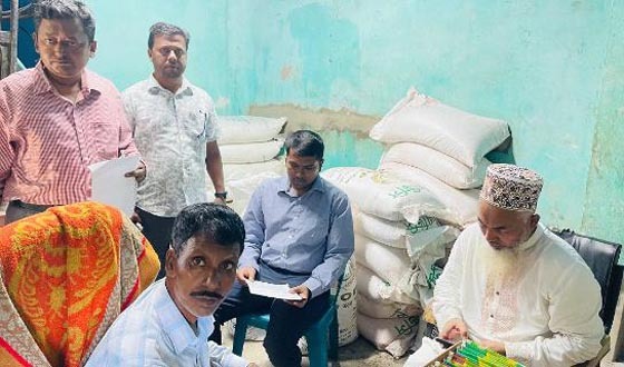 সরাইলে সিন্ডিকেট করে সারের মূল্য বৃদ্ধির অভিযোগ