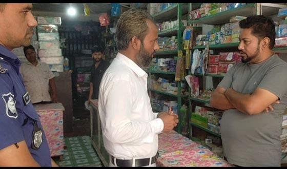 অনিয়মের দায়ে এলপিজি সিলিন্ডার বিক্রেতাদের জরিমানা