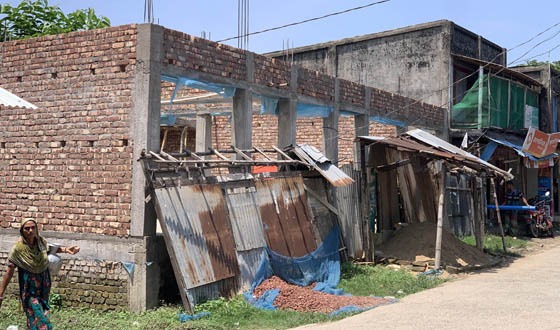 দাকোপে সরকারি জায়গা দখলের হিড়িক পড়েছে