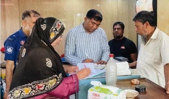 অস্বাস্থ্যকর পরিবেশে খাবার প্রস্তুত করায় টাঙ্গাইলে ৫ প্রতিষ্ঠানকে জরিমানা