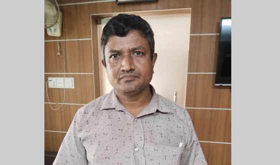 সাটুরিয়ার তিল্লি উচ্চ বিদ্যালয়ে ‘শেখ হাসিনার বাংলাদেশ’ লেখা ব্যানার, প্রধান শিক্ষক আটক