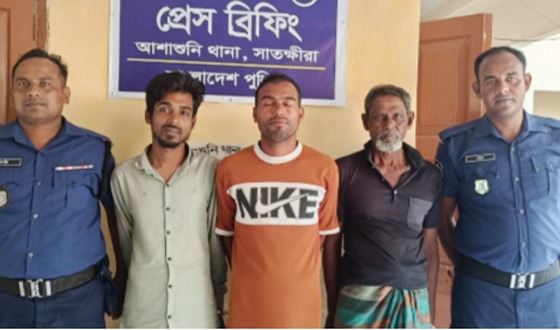 আশাশুনিতে শিশু ধর্ষণ মামলার আসামীসহ গ্রেফতার-৩