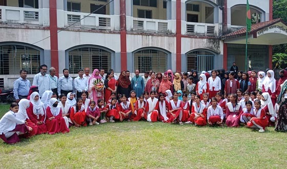 মোল্লাহাটে জাতীয় কন্যাশিশু দিবস উপলক্ষে আলোচনা সভা