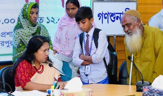 জনস্বার্থে শেরপুর জেলা প্রশাসকের গণশুনানি