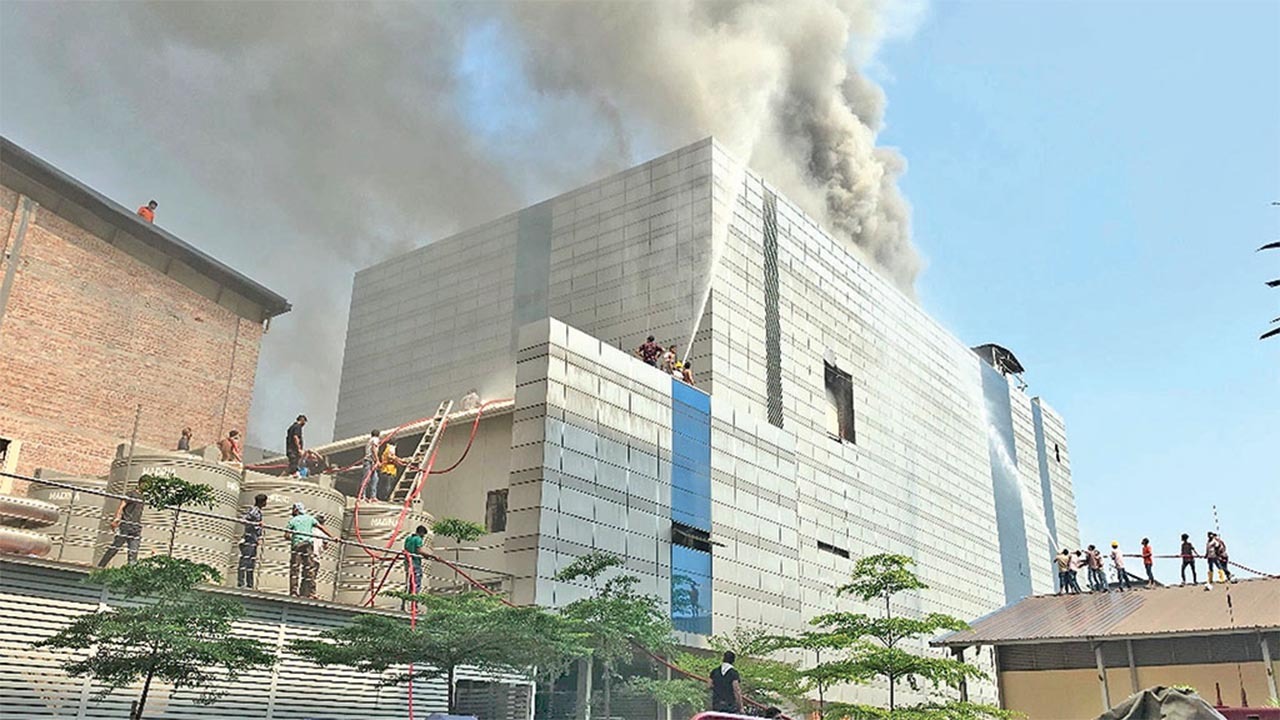 টঙ্গীতে আগুনের পর বন্ধ ড্রাগ ইন্টারন্যাশনালের কারখানা