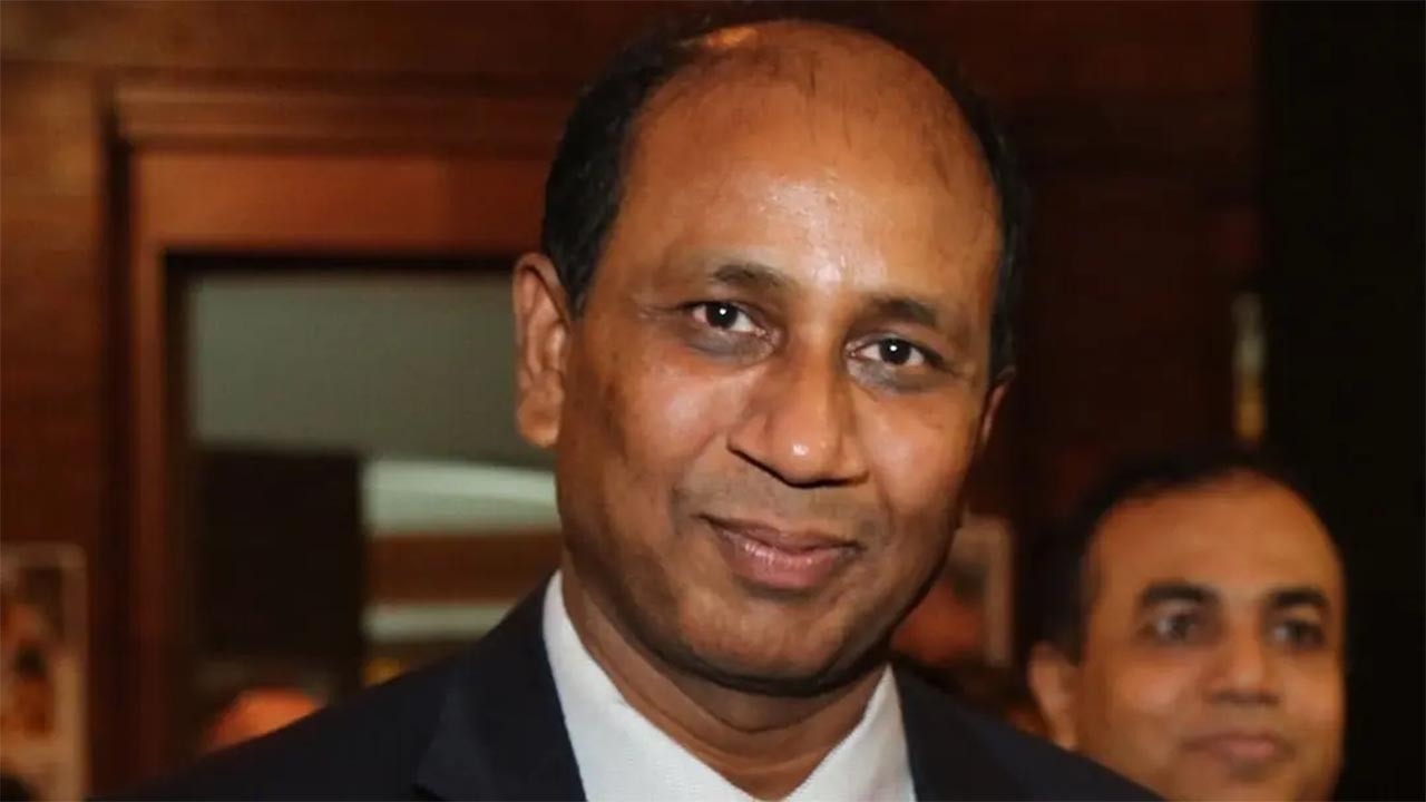 সাবেক এসবি প্রধান মনিরুল ও পরিবারের ৮৩ ব্যাংক হিসাব ফ্রিজ, জমা প্রায় ১৯ কোটি টাকা