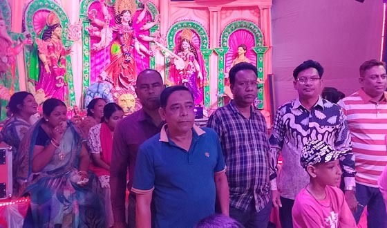 লোহাগড়ায় পূজামন্দির পরিদর্শন করেছেন বিএনপি ও যুবদলের নেতৃবৃন্দ