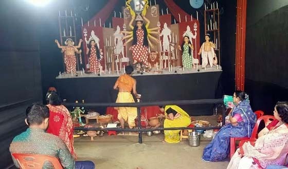 শেরপুরে মহাঅষ্টমী ও সন্ধি পূজায় ঢাকের বাদ্য, উলুধ্বনিতে মুখরিত মন্ডপ