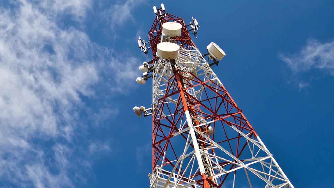 দেশজুড়েই ব্যাপক হারে চুরি হয়ে যাচ্ছে মোবাইল টাওয়ারের যন্ত্রপাতি ও ব্যাটারি