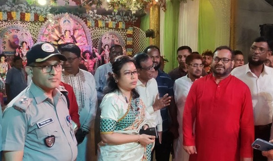 কচুয়া পূজামণ্ডপ পরিদর্শন ও আইনশৃঙ্খলা পরিস্থিতি পর্যবেক্ষণ করেন জেলা প্রশাসক