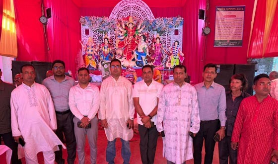 গজারিয়ায় পূজা মন্ডপ পরিদর্শন করলেন মুন্সিগঞ্জ  অতিরিক্ত জেলা ম্যাজিস্ট্রেট